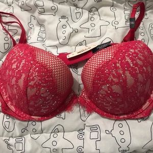 Victoria’s Secret bra
